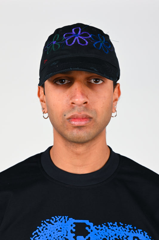 Die Horny 'Winter Daisies' Cap