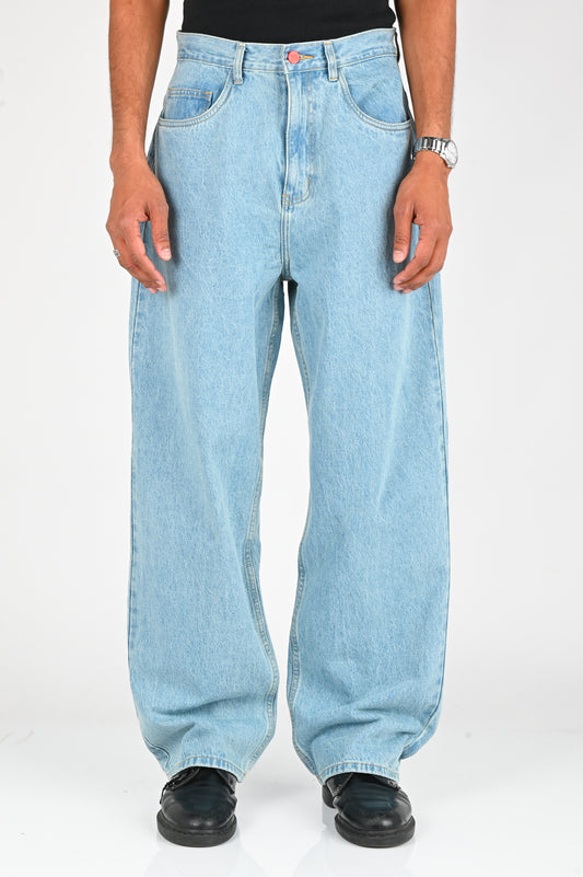 BeWider 'Super Loose' Jeans in 90's Blue