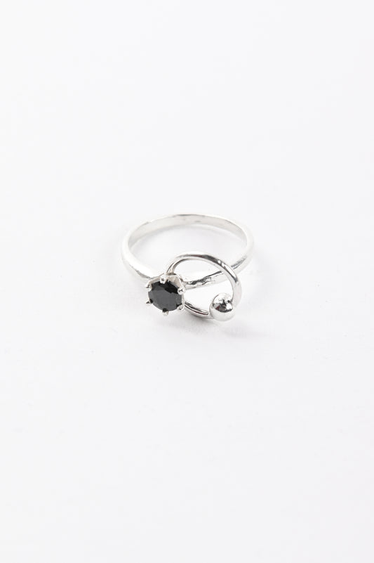 Kick In The Eye 'Hollywood' Ring With Round Piercing