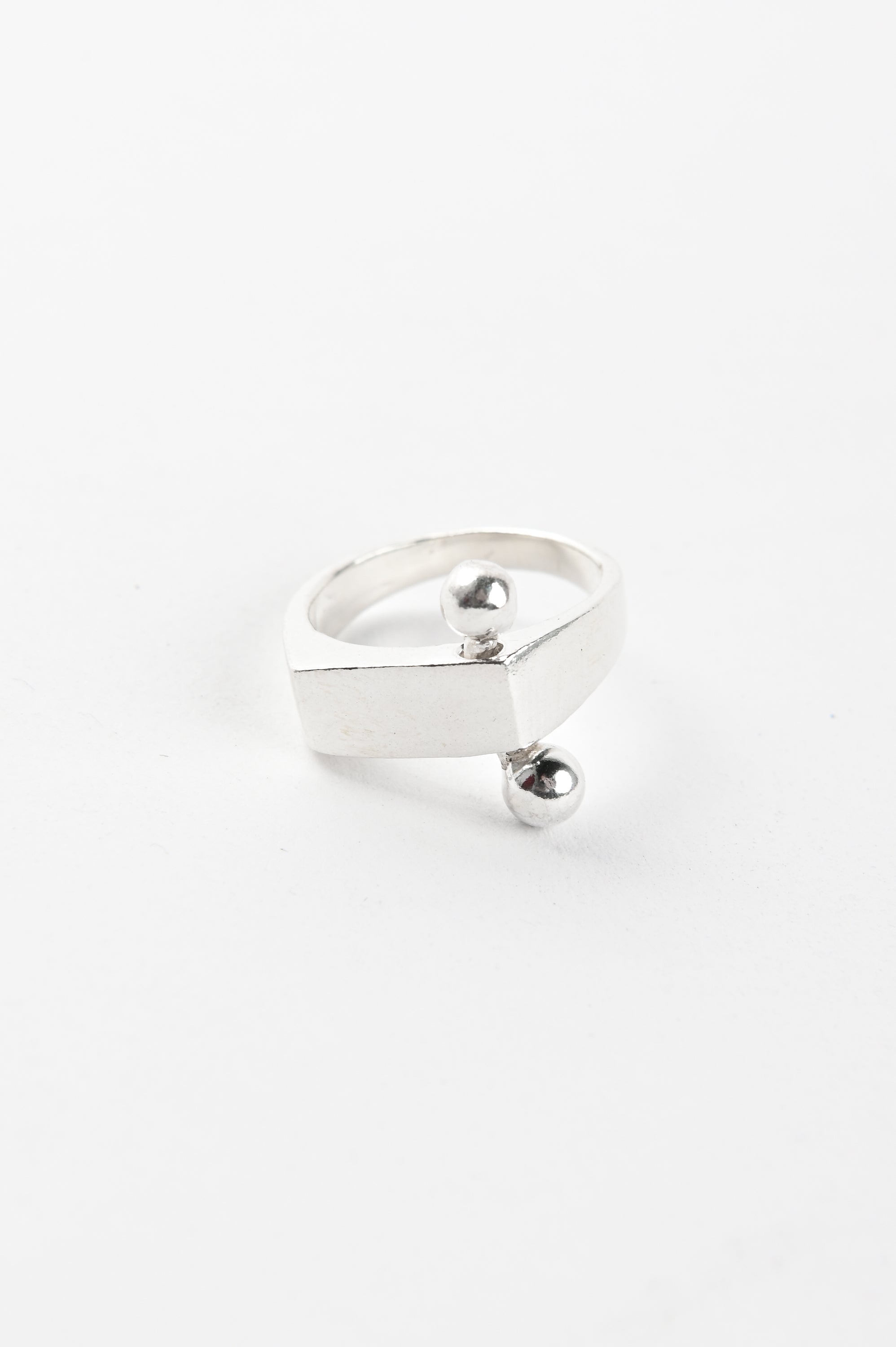 国内で当店のみ ILLUSORY - Neo Era Coil Ring Neo coil ring (one color) | Soierie Online Store