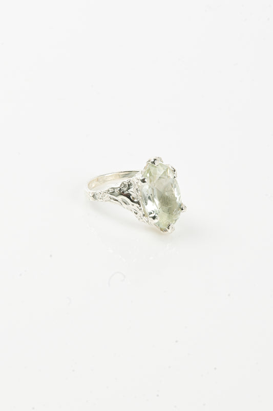 Nadia Ridiandries 'Arcadia' Ring With Green Amethyst