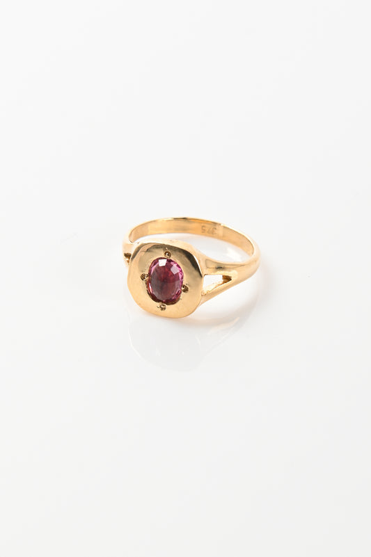 Oliver Thomas 'Signet' Ring in 9ct Gold