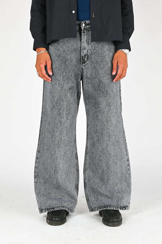 Pseushi Baggy Jeans in Acid Wash