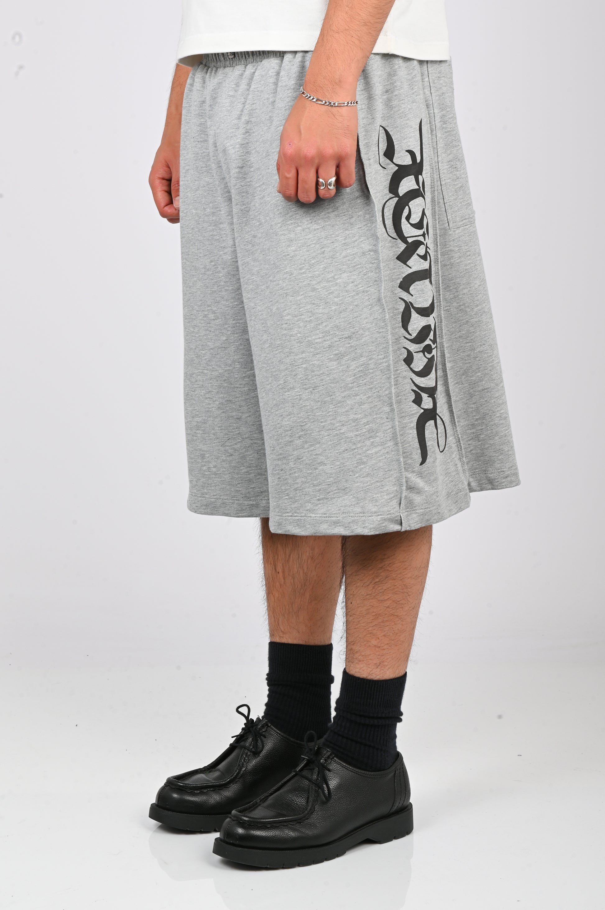 Posture Side Panel Short in Grey