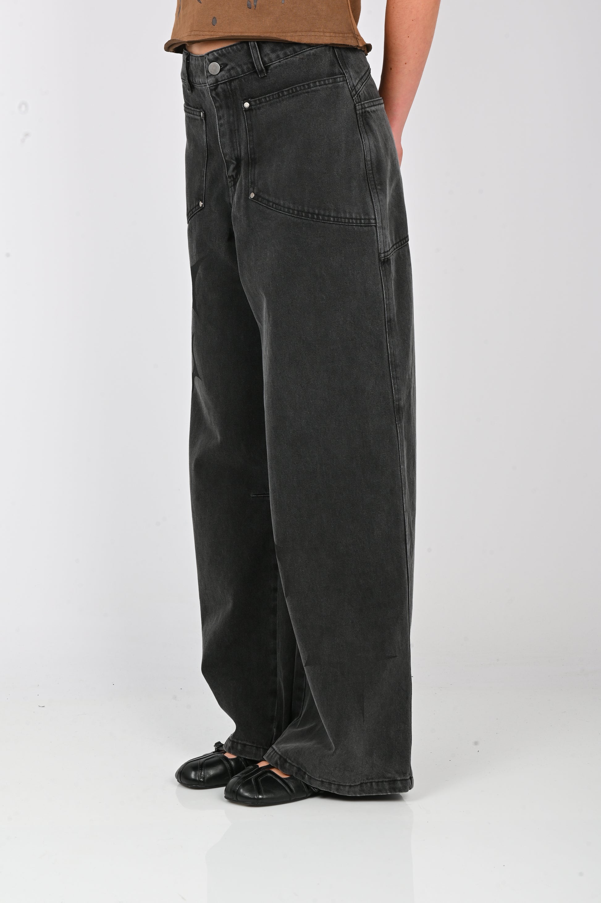 Arthur 'Slouchy' Spike Jeans in Worn Black