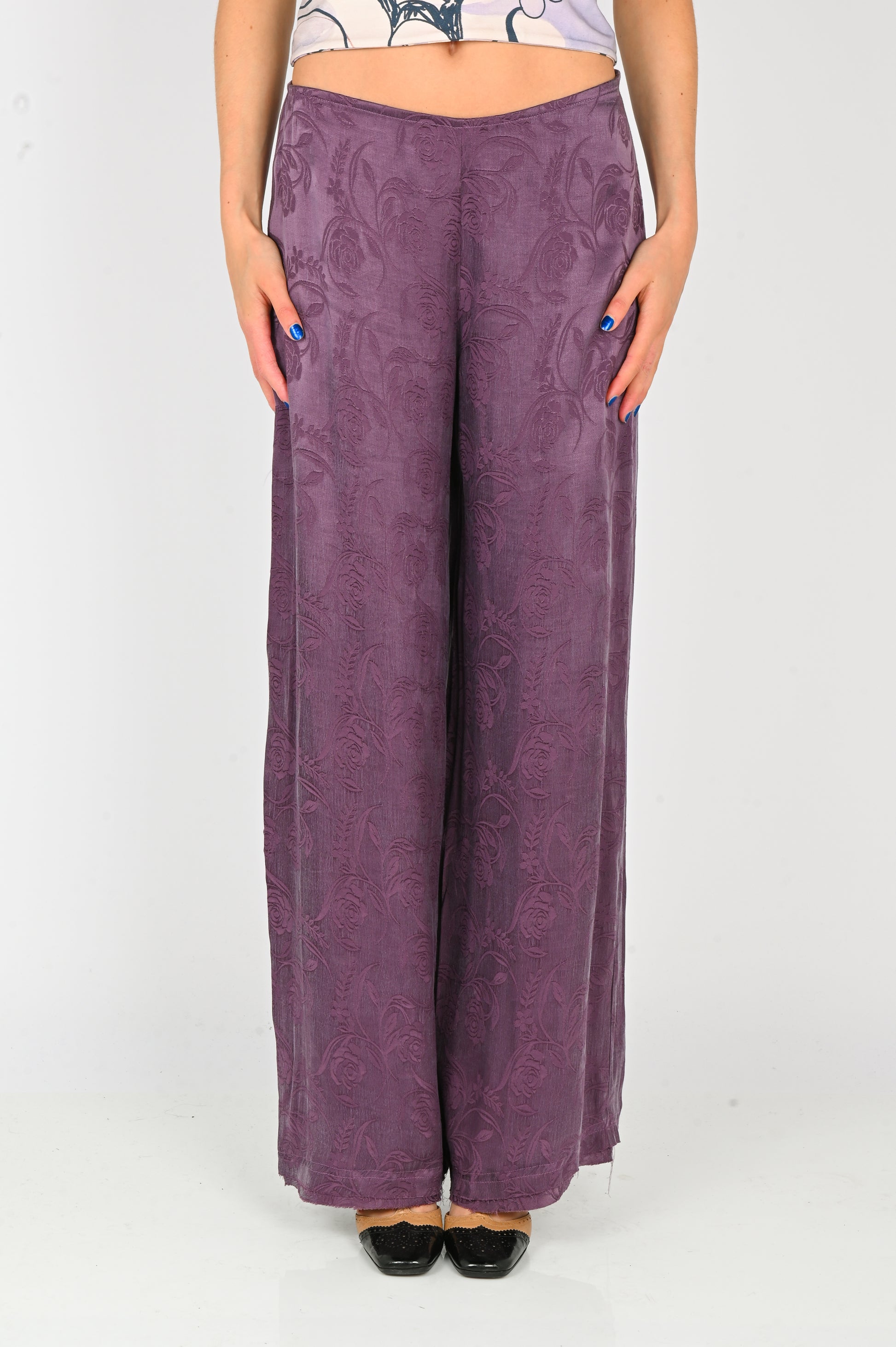 Arthur Frayed Hem Sliced Straight Let Pant in Purple Rose