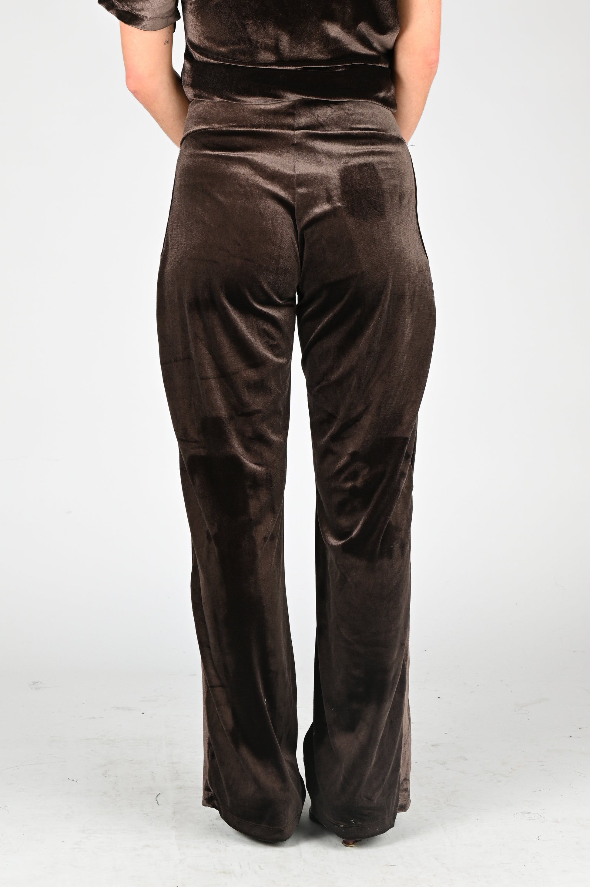 ANNIENOKA 'Contour Flare' Pants in Brown