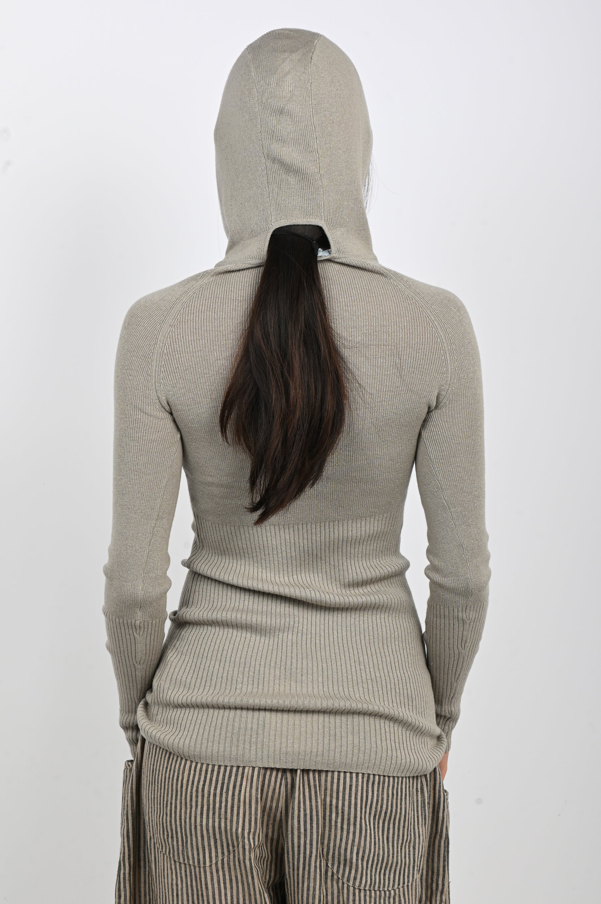 Arthur Hooded Skivvy in Plaster