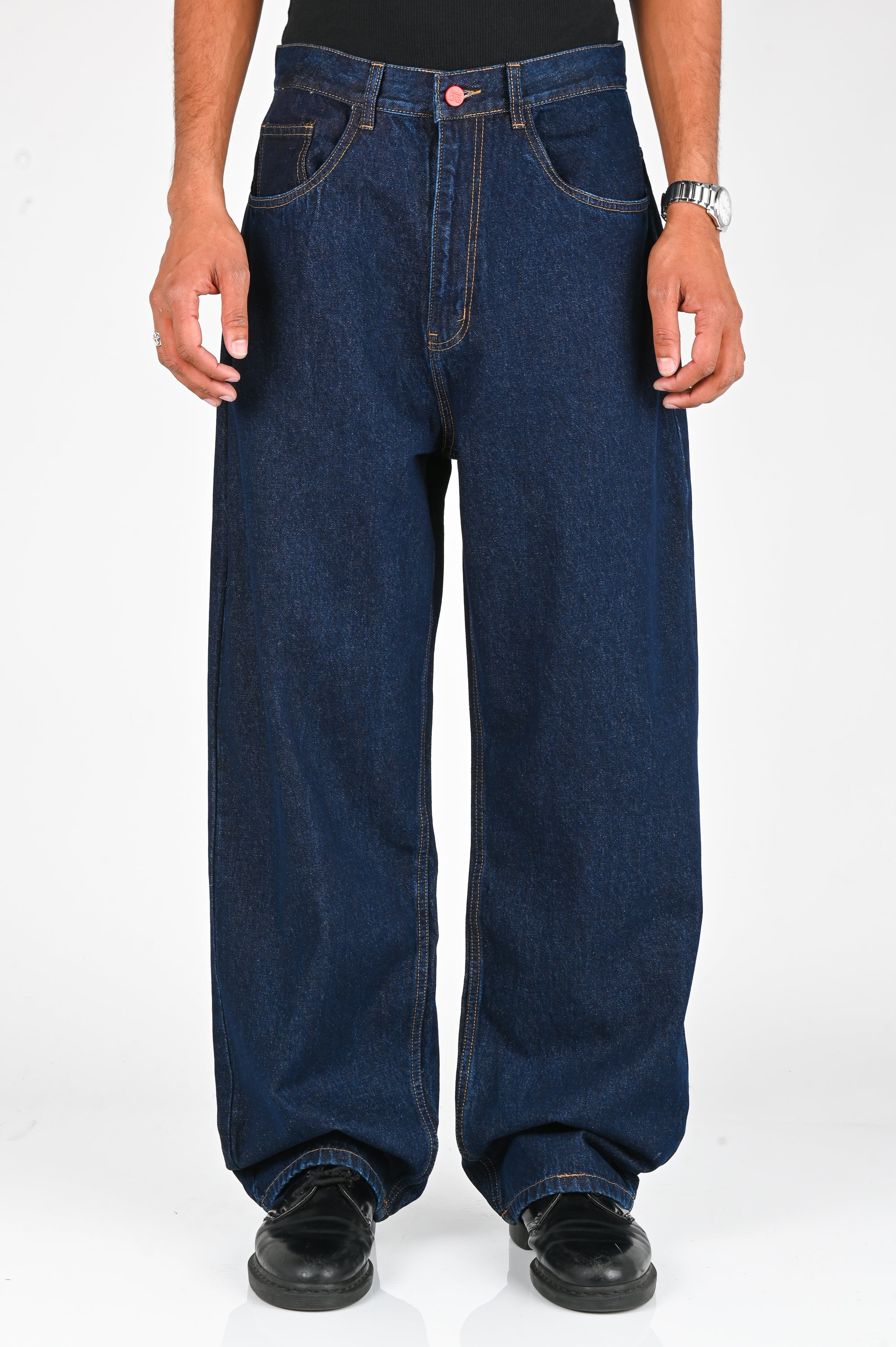 90s LEVI’S 504 dark blue baggy jeans W32 BeWider 'Super Loose' Jeans in Dark Blue