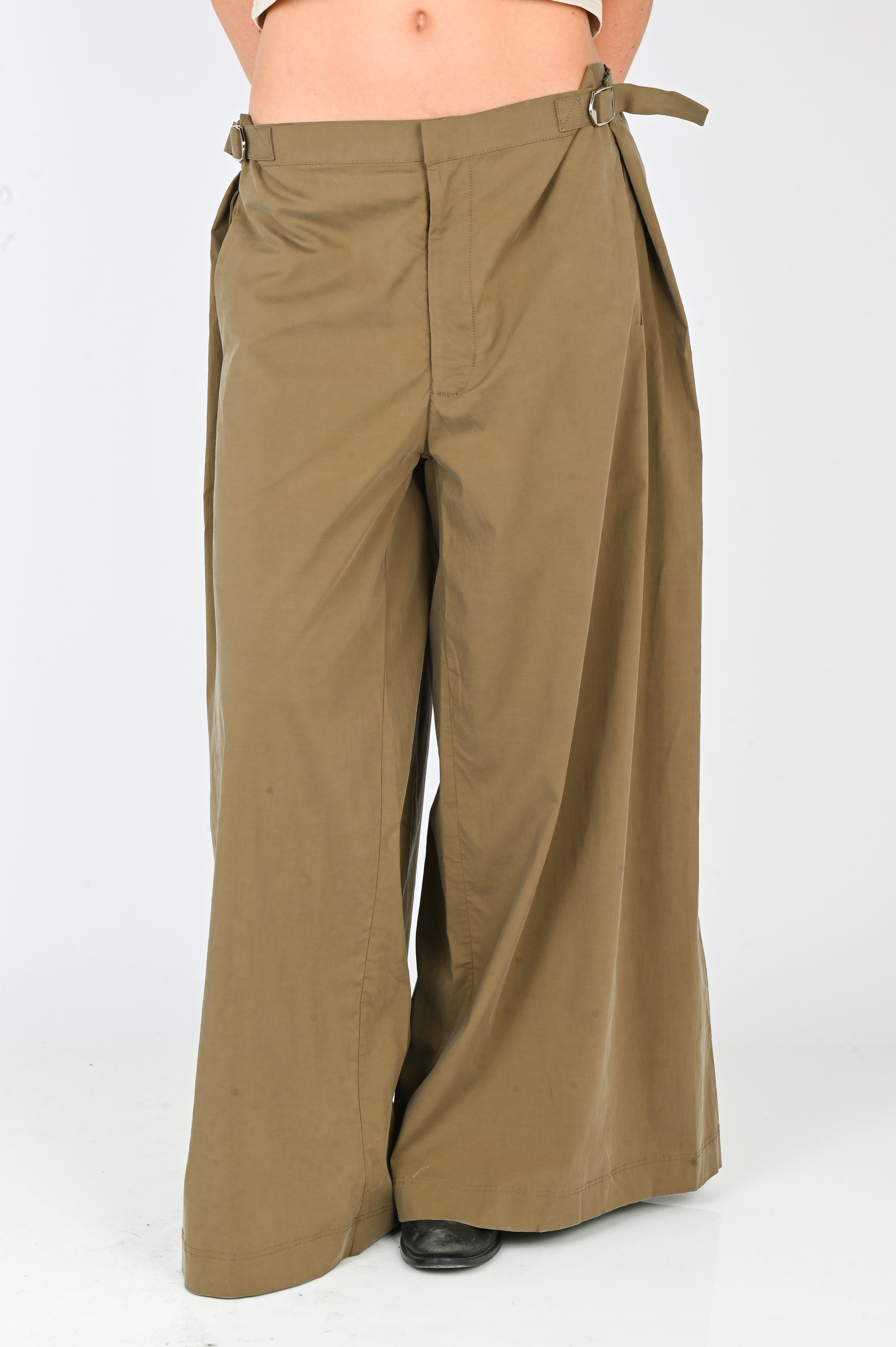 KATALYST 'Windcatcher' Pants in Olive
