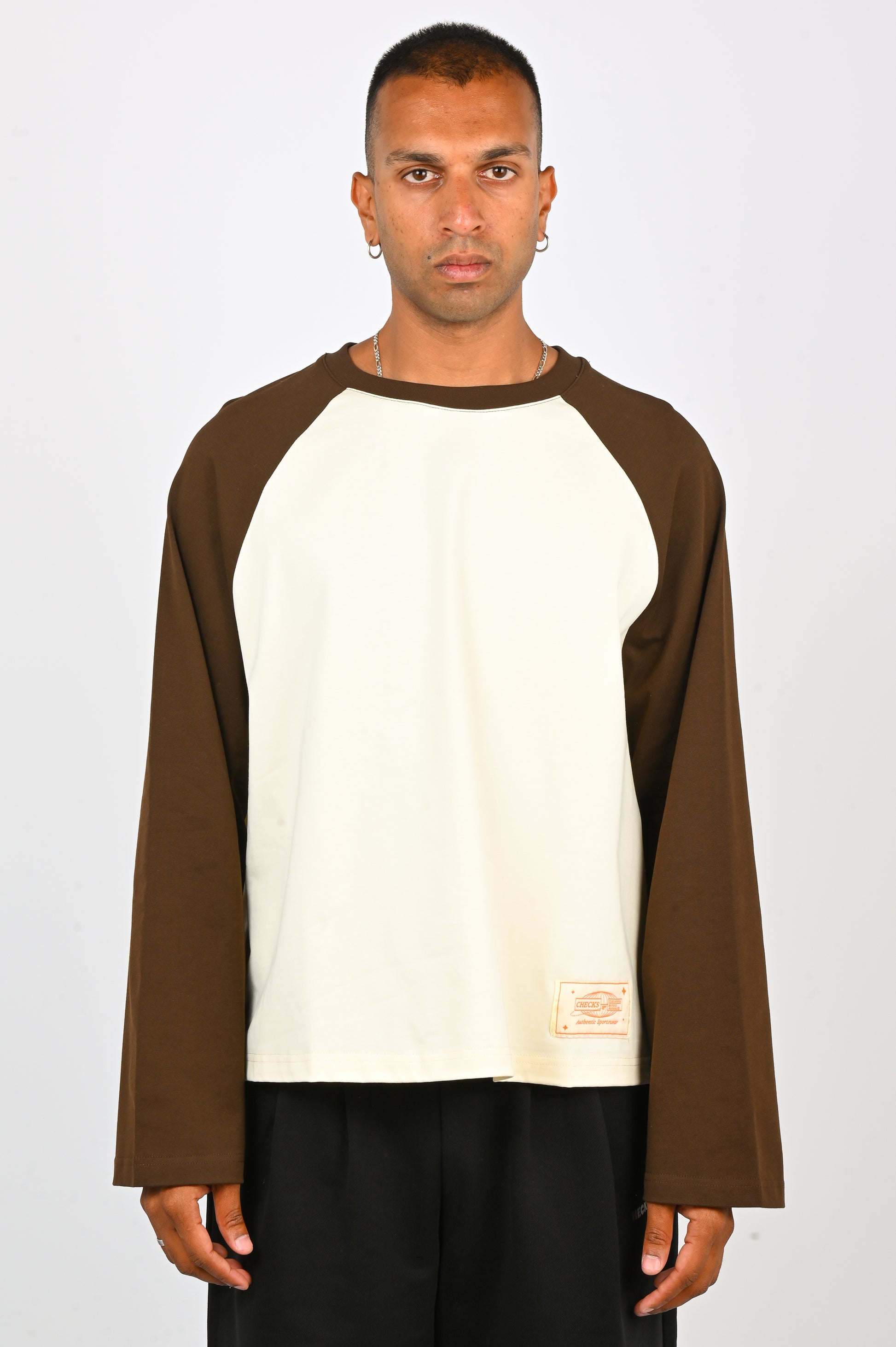 Checks 'Crew' Raglan Jersey in Cream/Brown