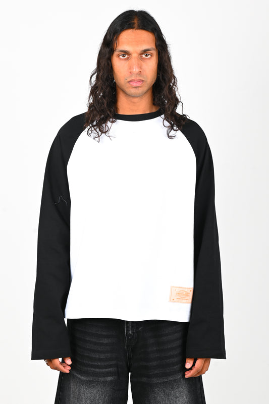 Checks 'Crew' Raglan Jersey in White