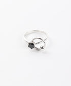 Kick In The Eye 'Hollywood' Ring With Round Piercing