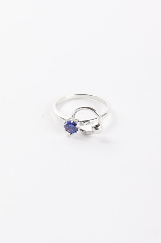 Kick In The Eye 'Hollywood' Ring With Round Piercing