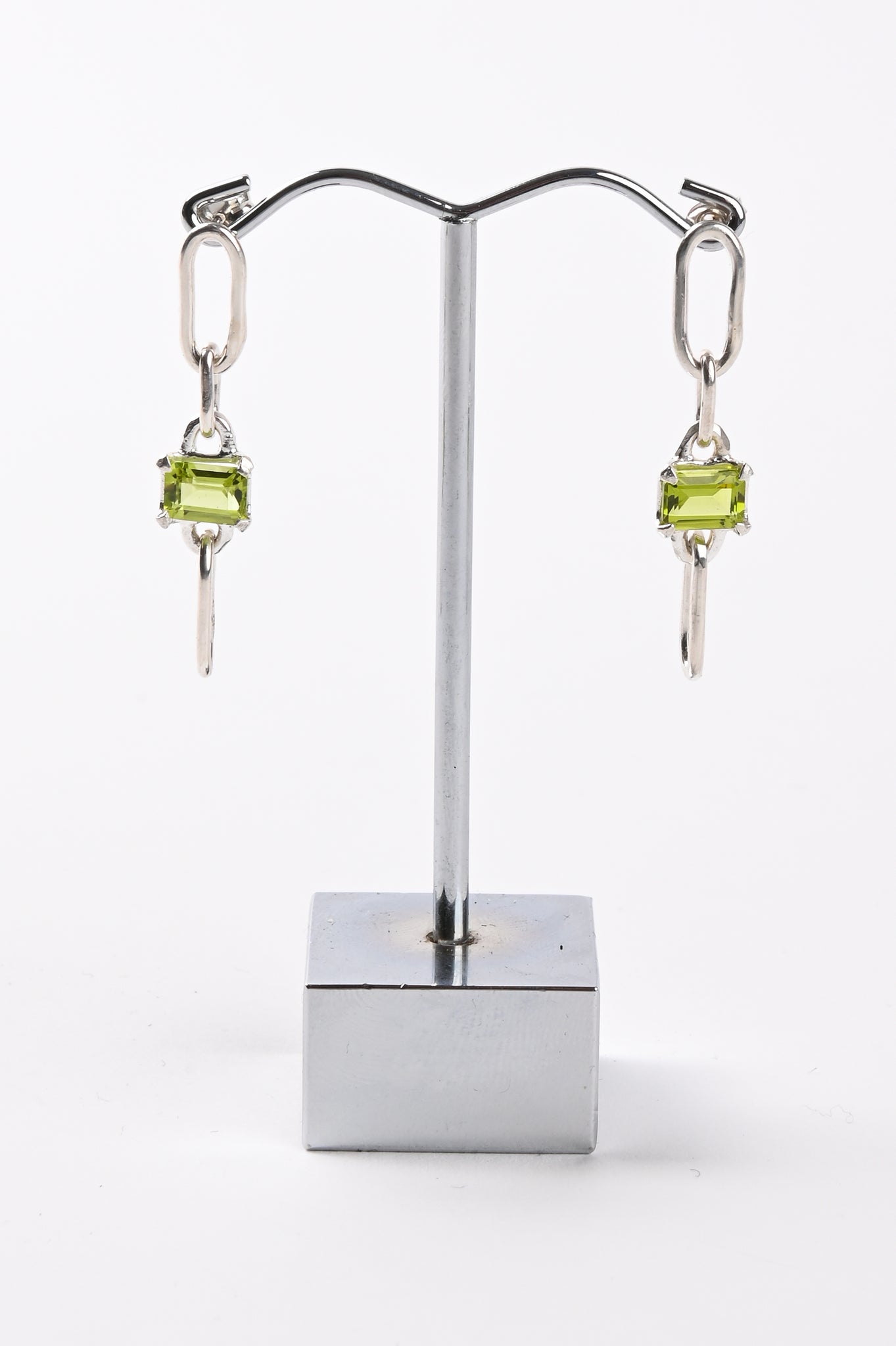 Kick In The Eye 'Natural Dare' With Peridot