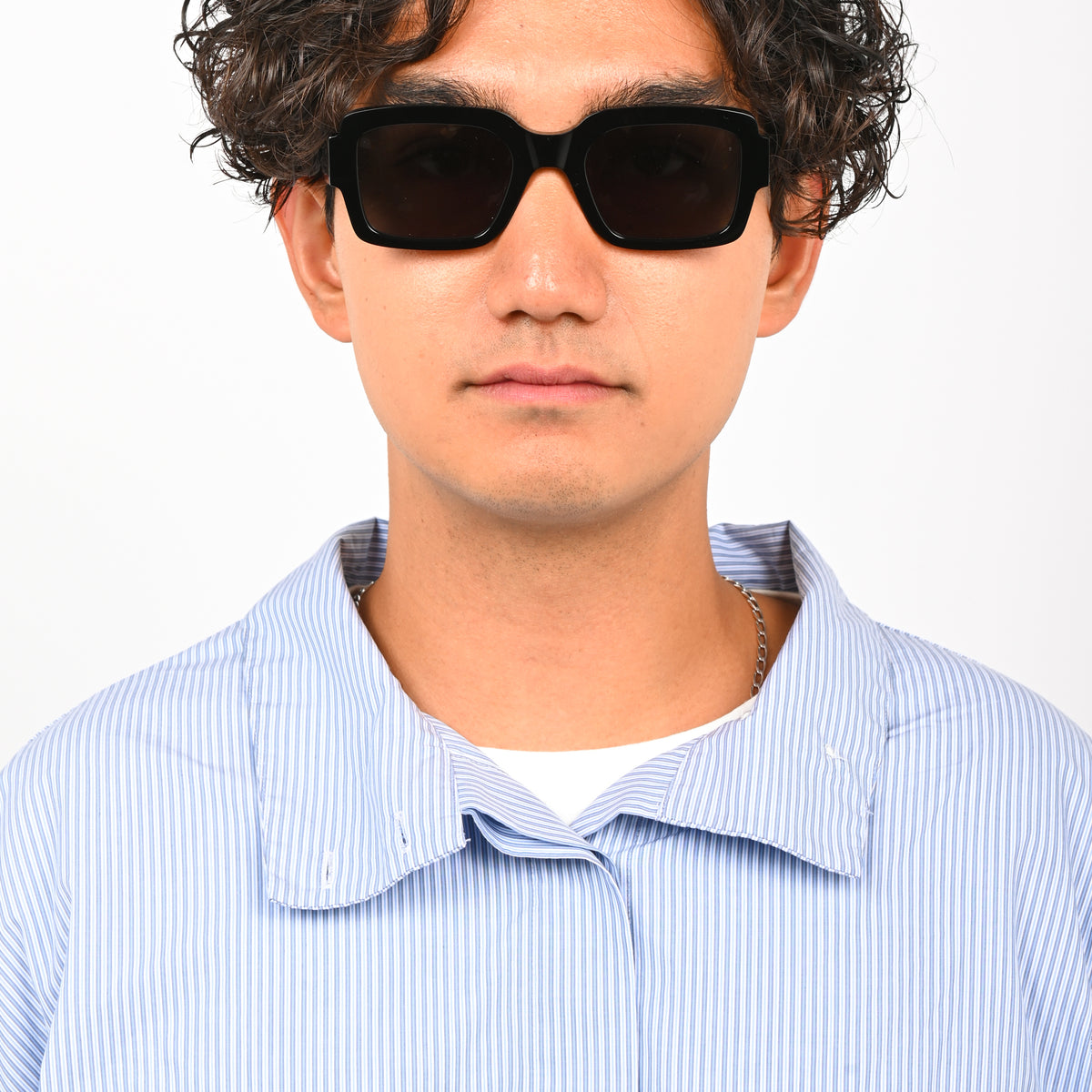 Monokel 'Apollo' Black Sunglasses with Green Solid Lens