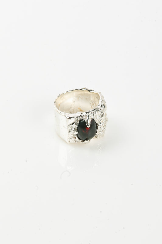 Nadia Ridiandries 'Liminal' Ring