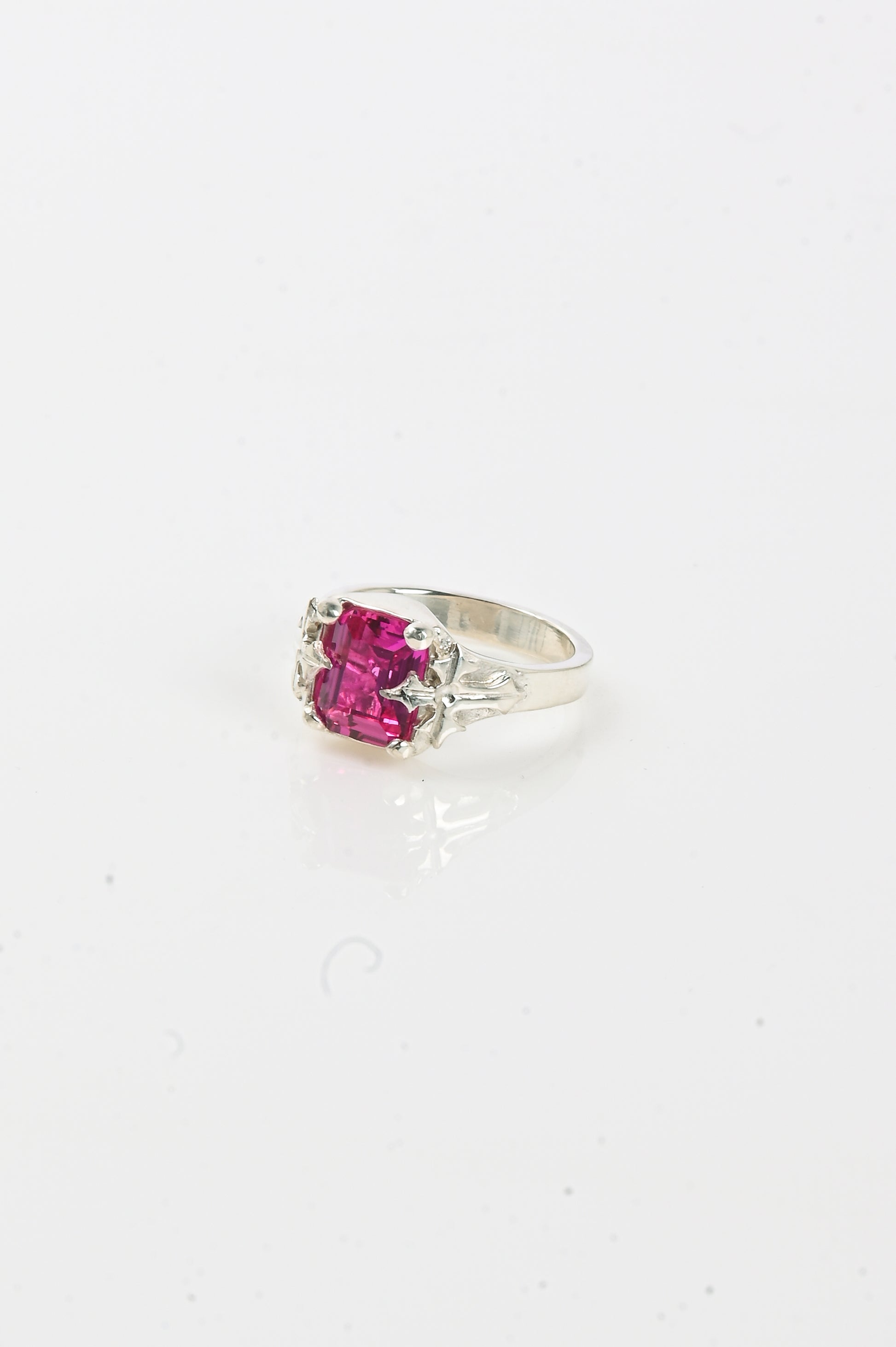 Oliver Thomas 'Hallowed' Ring in Pink Sapphire