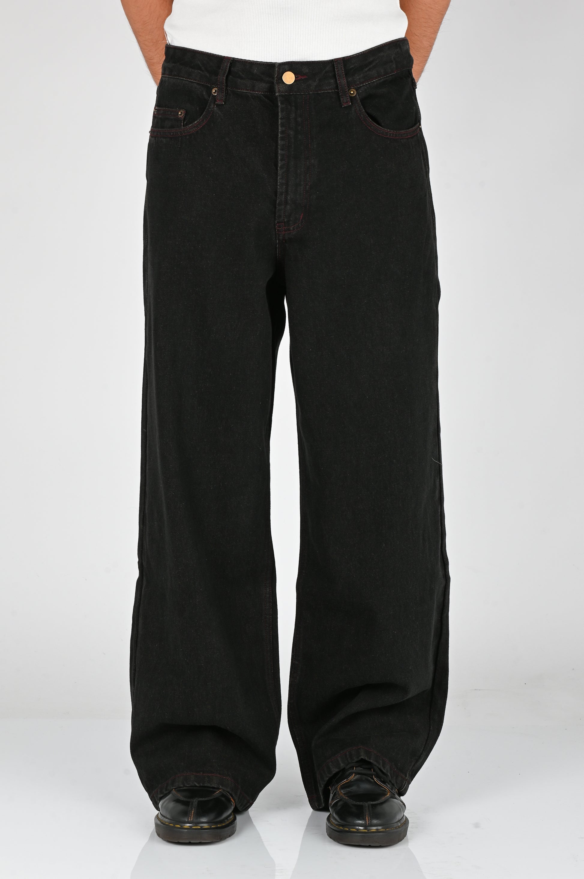 Pseushi Loose Jeans in Mud Wash