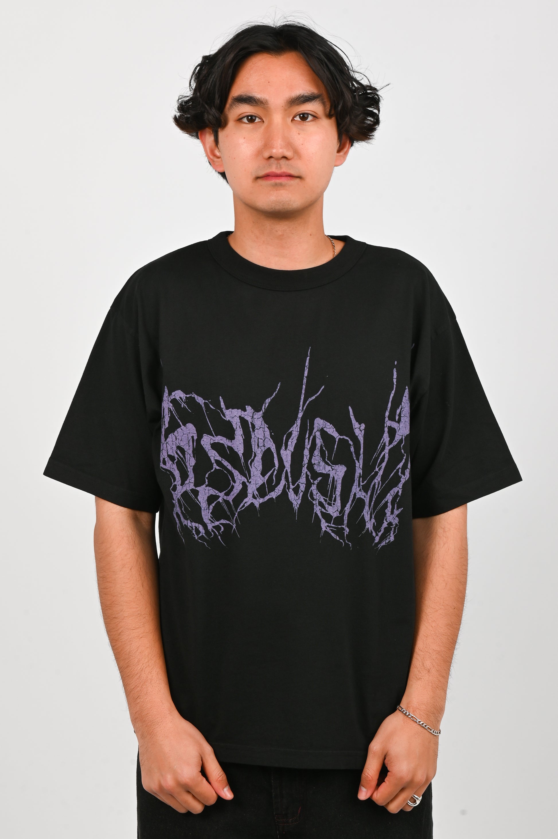 Pseushi 'Metal' Tee in Black