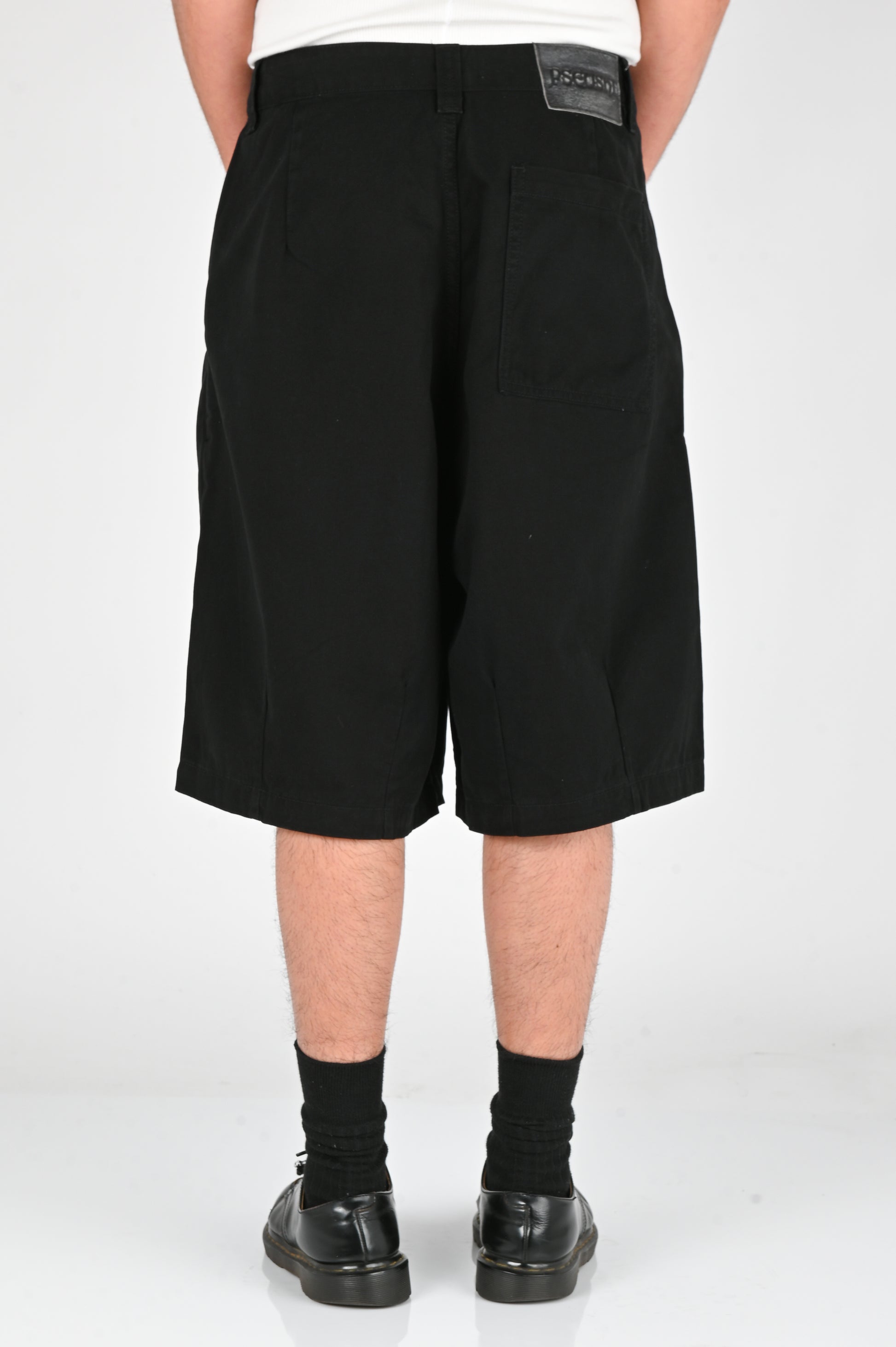 Pseushi Pleated Balloon Shorts in Black