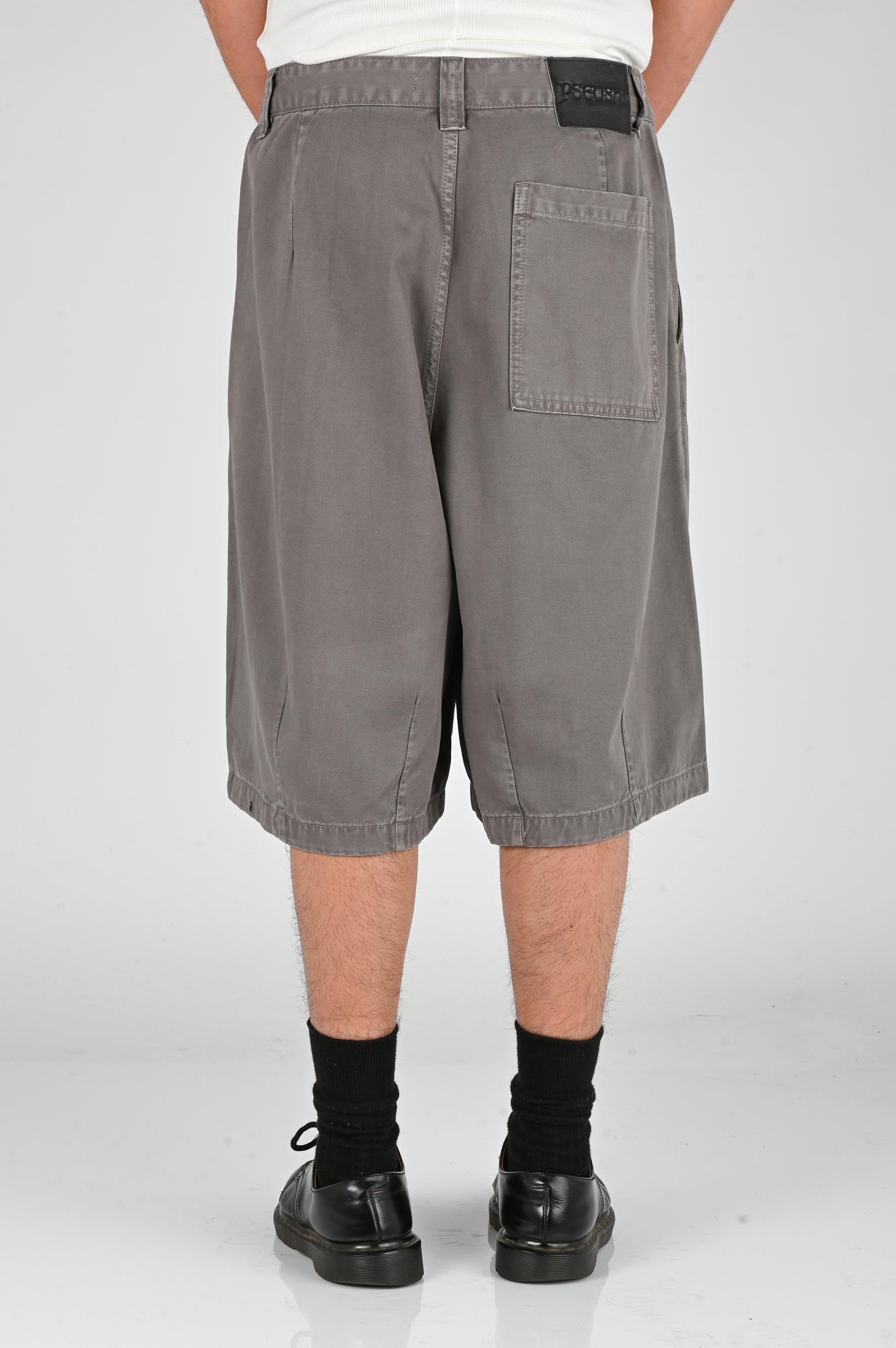 Pseushi Pleated Balloon Shorts in Grey