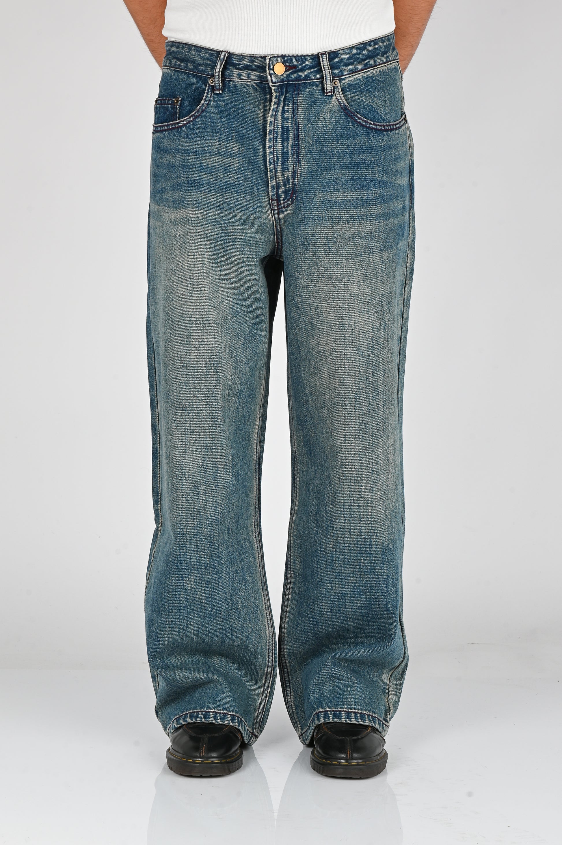 Pseushi Loose Jeans in Vintage Wash