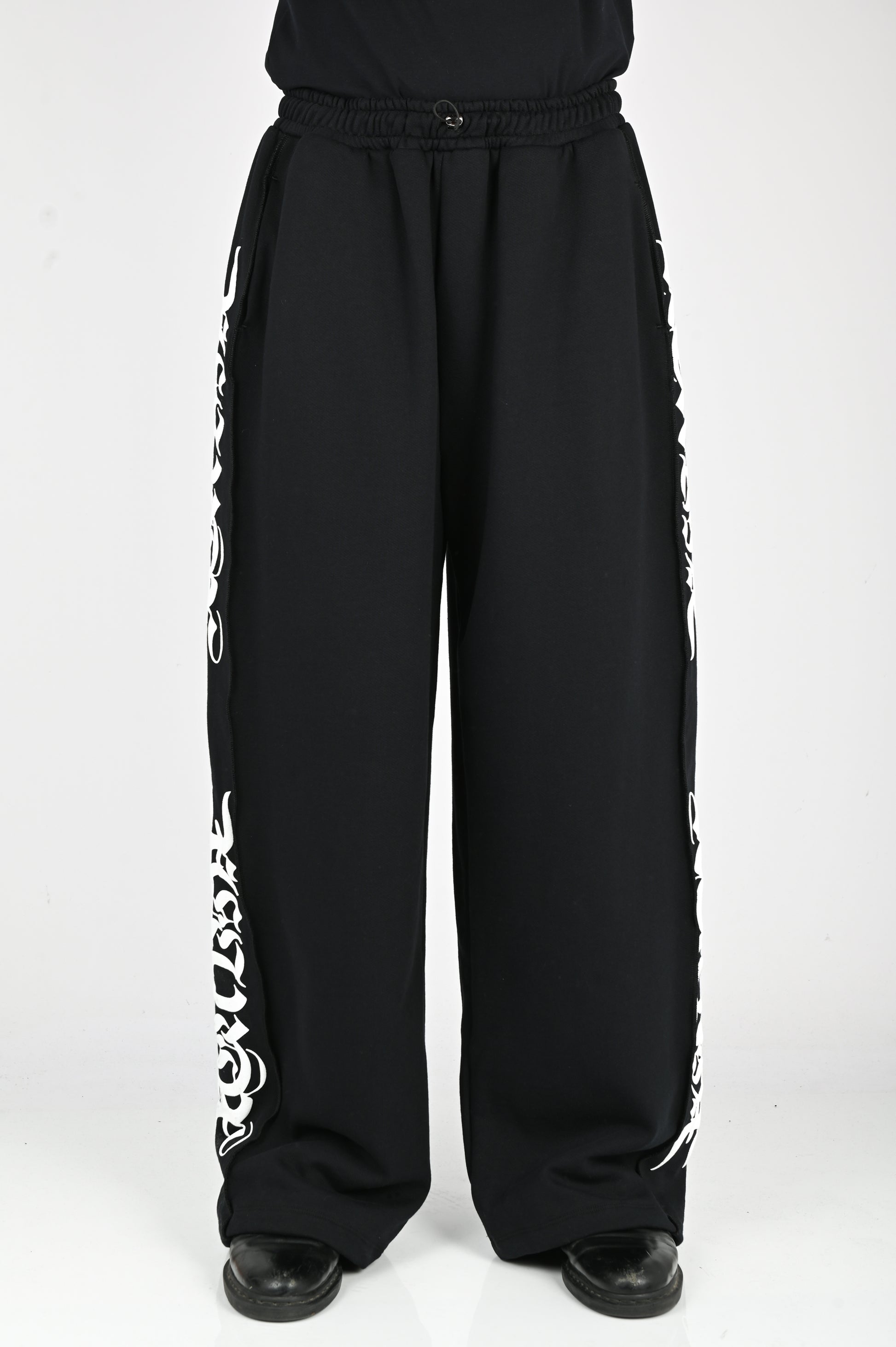 Posture Panel Pant in White on Black