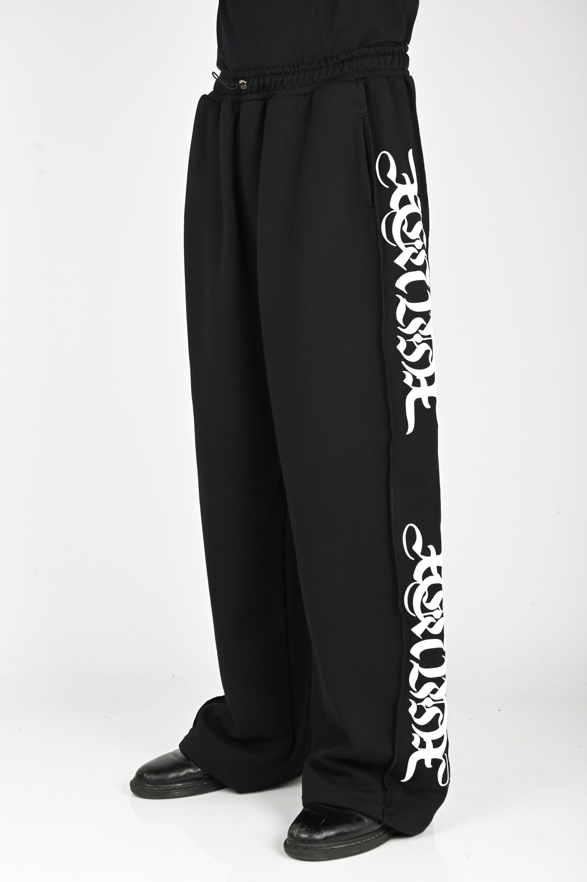 Posture Panel Pant in White on Black