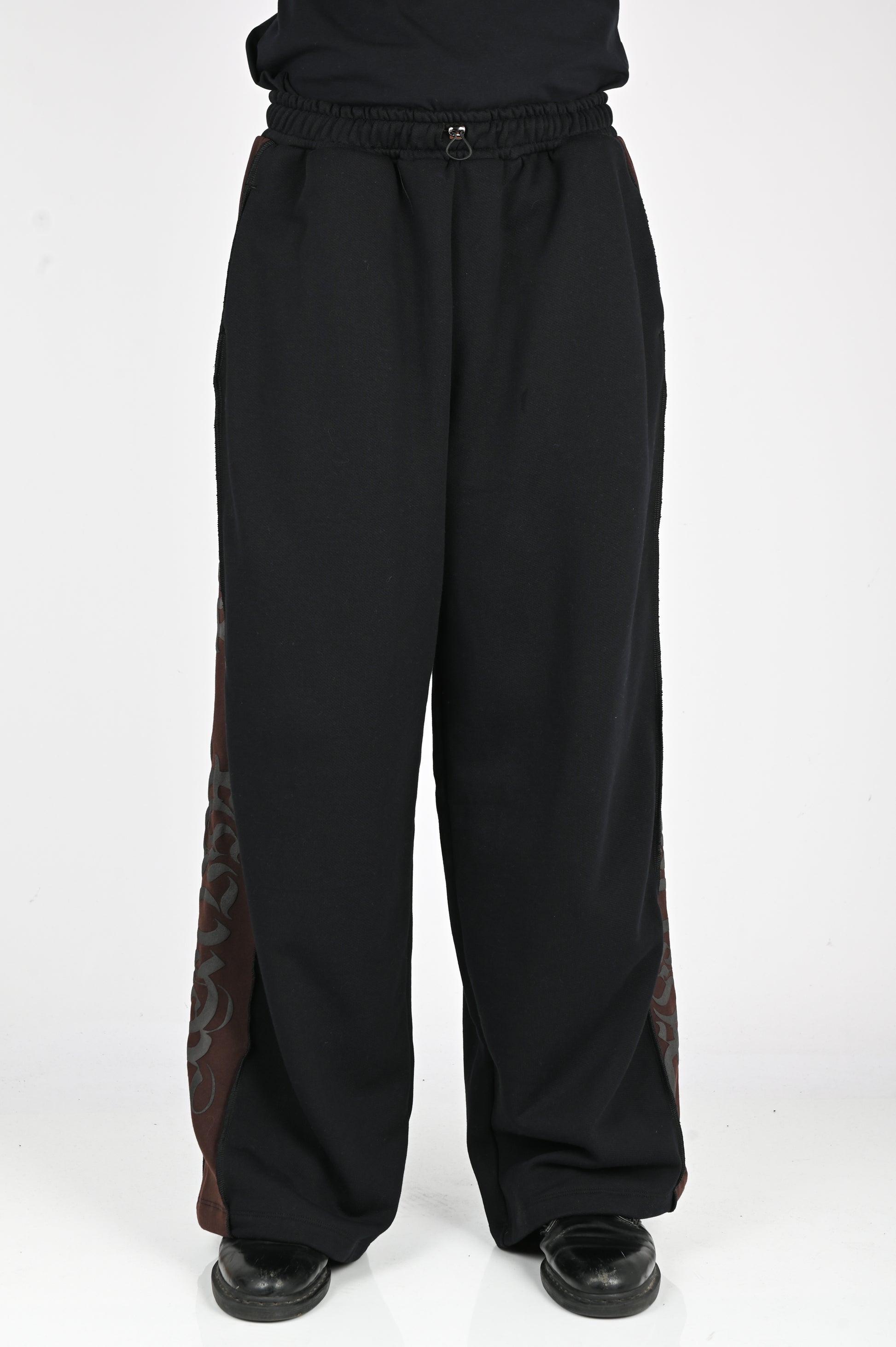 Posture Panel Pant in Brown on Black
