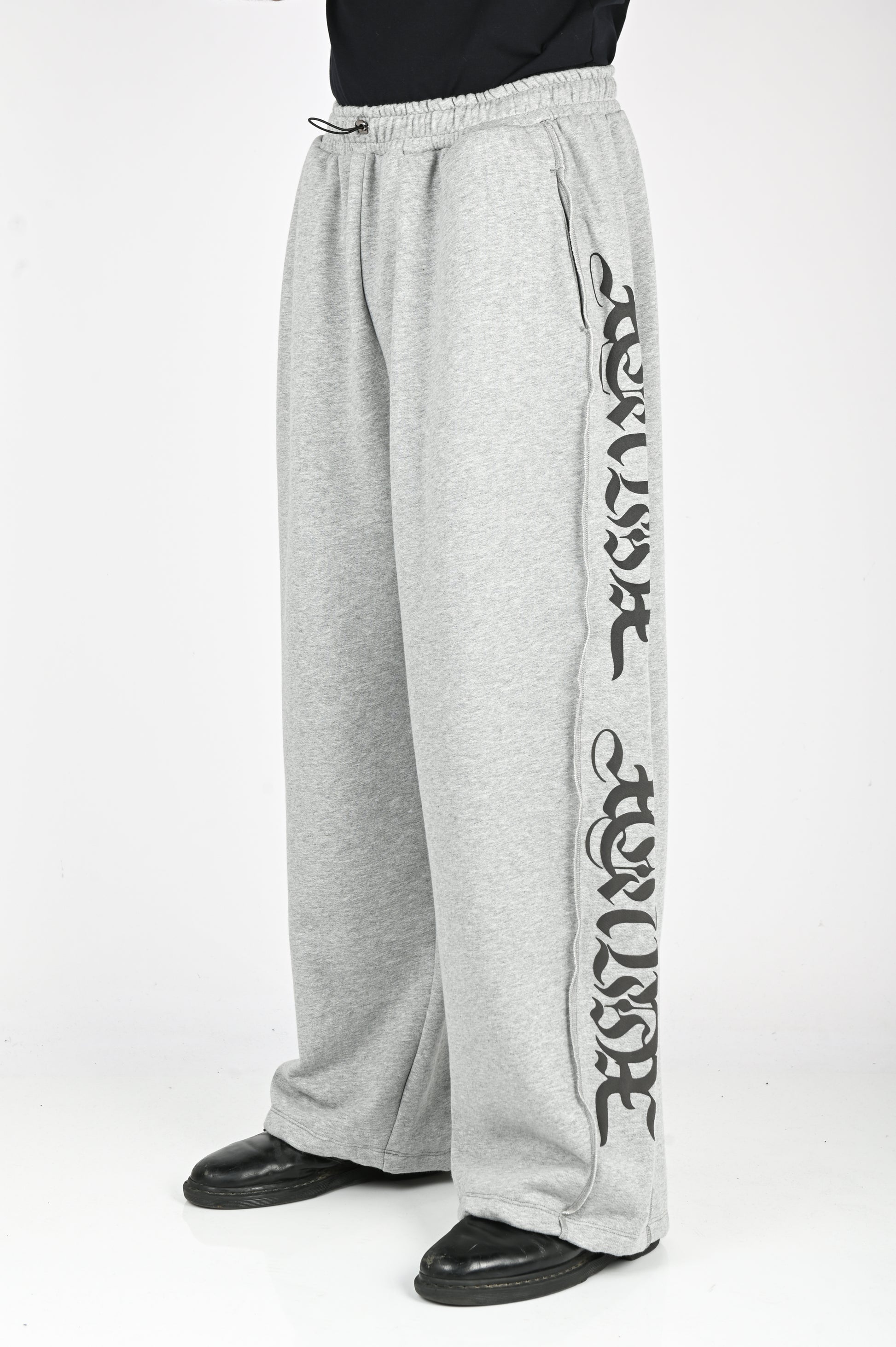 Posture Panel Pant in Black on Grey
