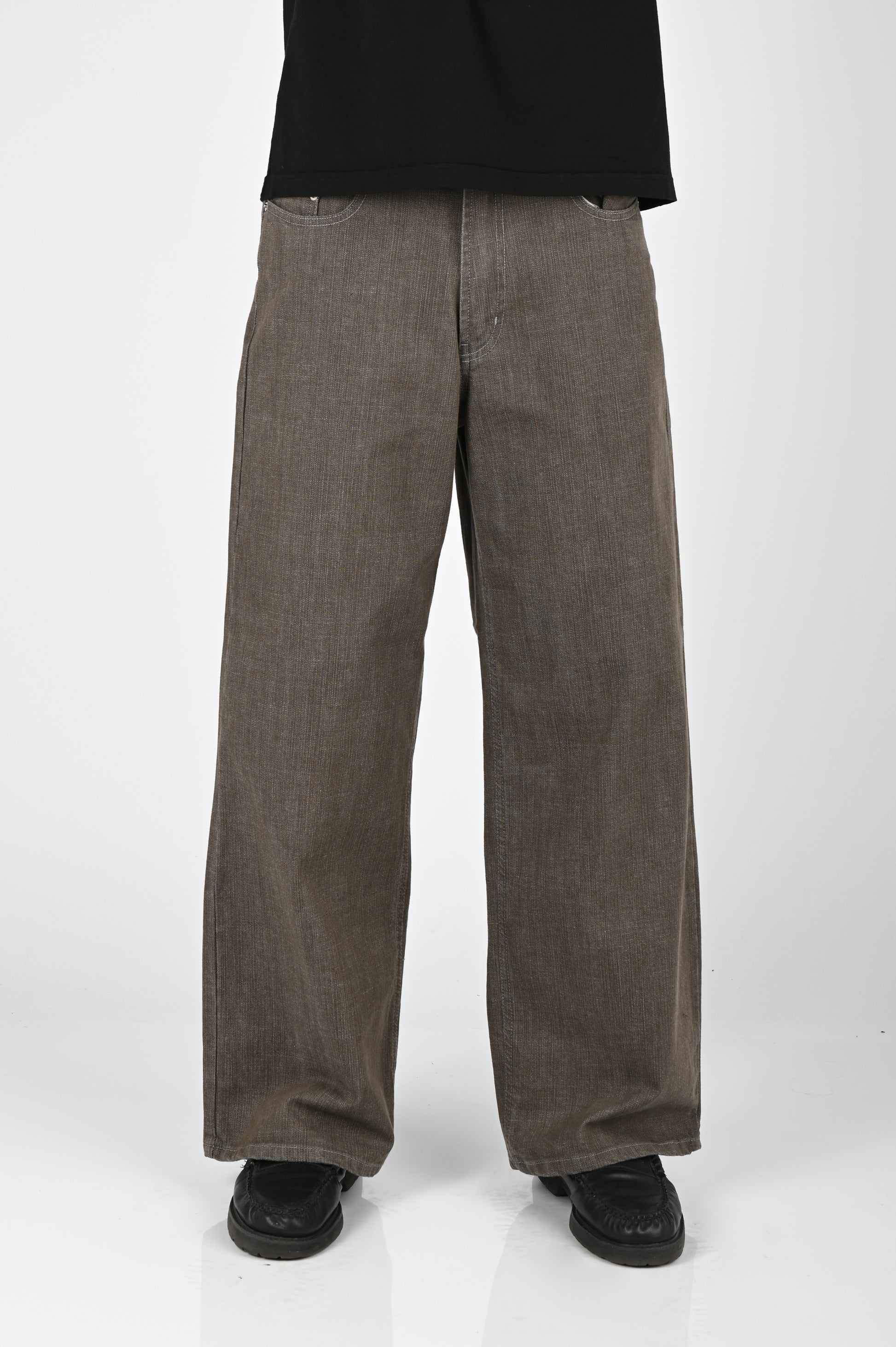 Pseushi Loose Jeans in Rinsed Truffle