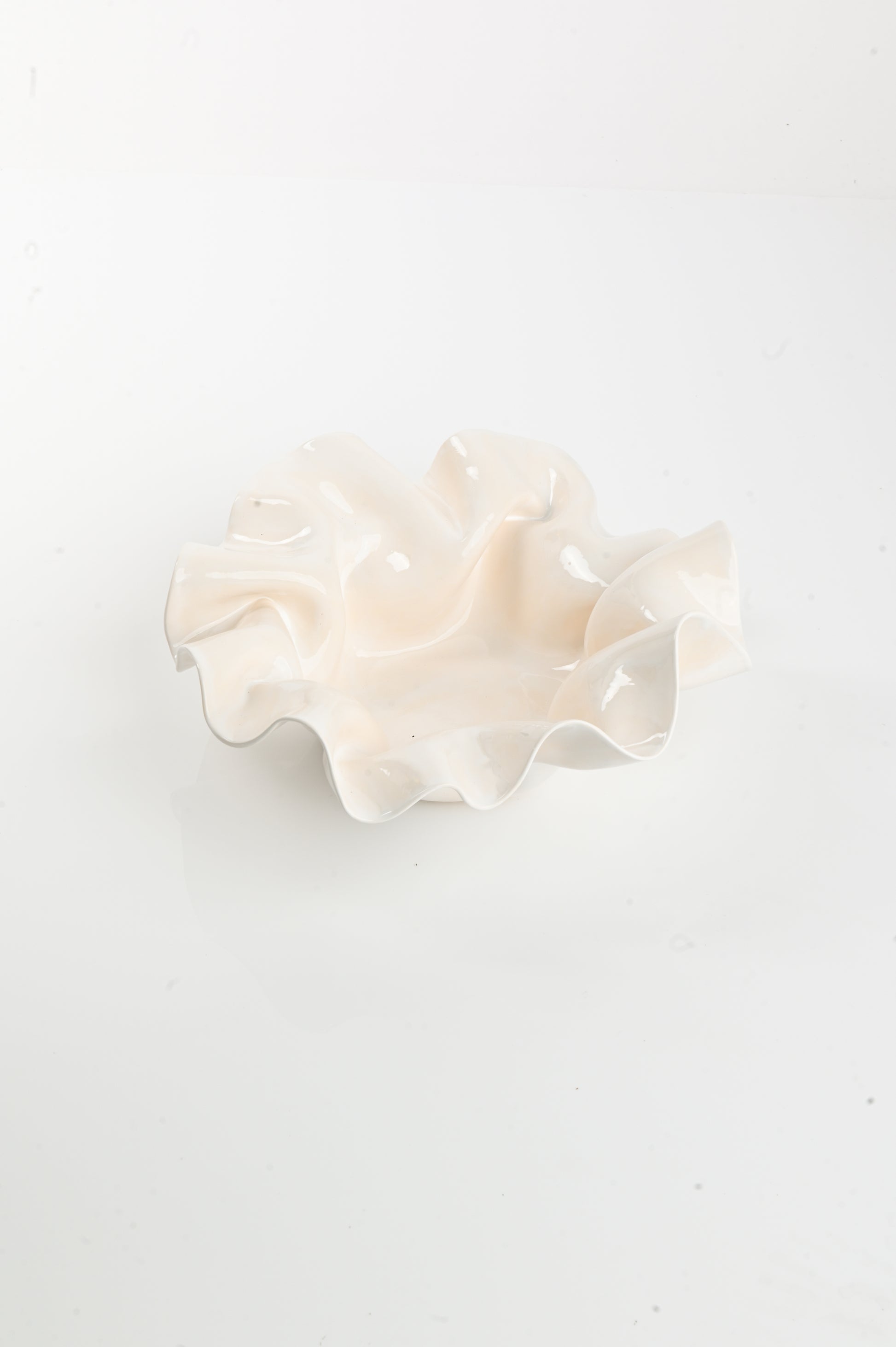 Jess Sellinger 'Wave Bowl' In White