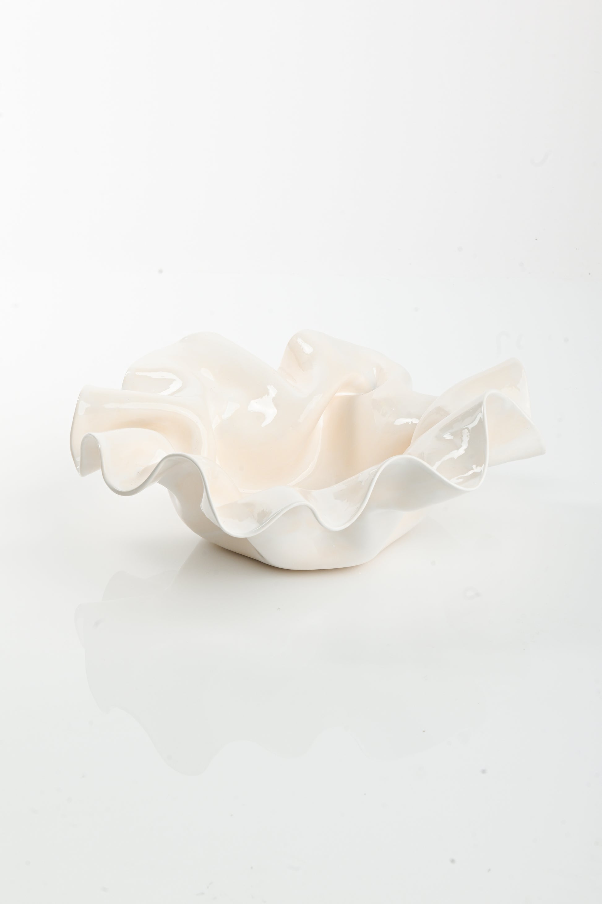 Jess Sellinger 'Wave Bowl' In White