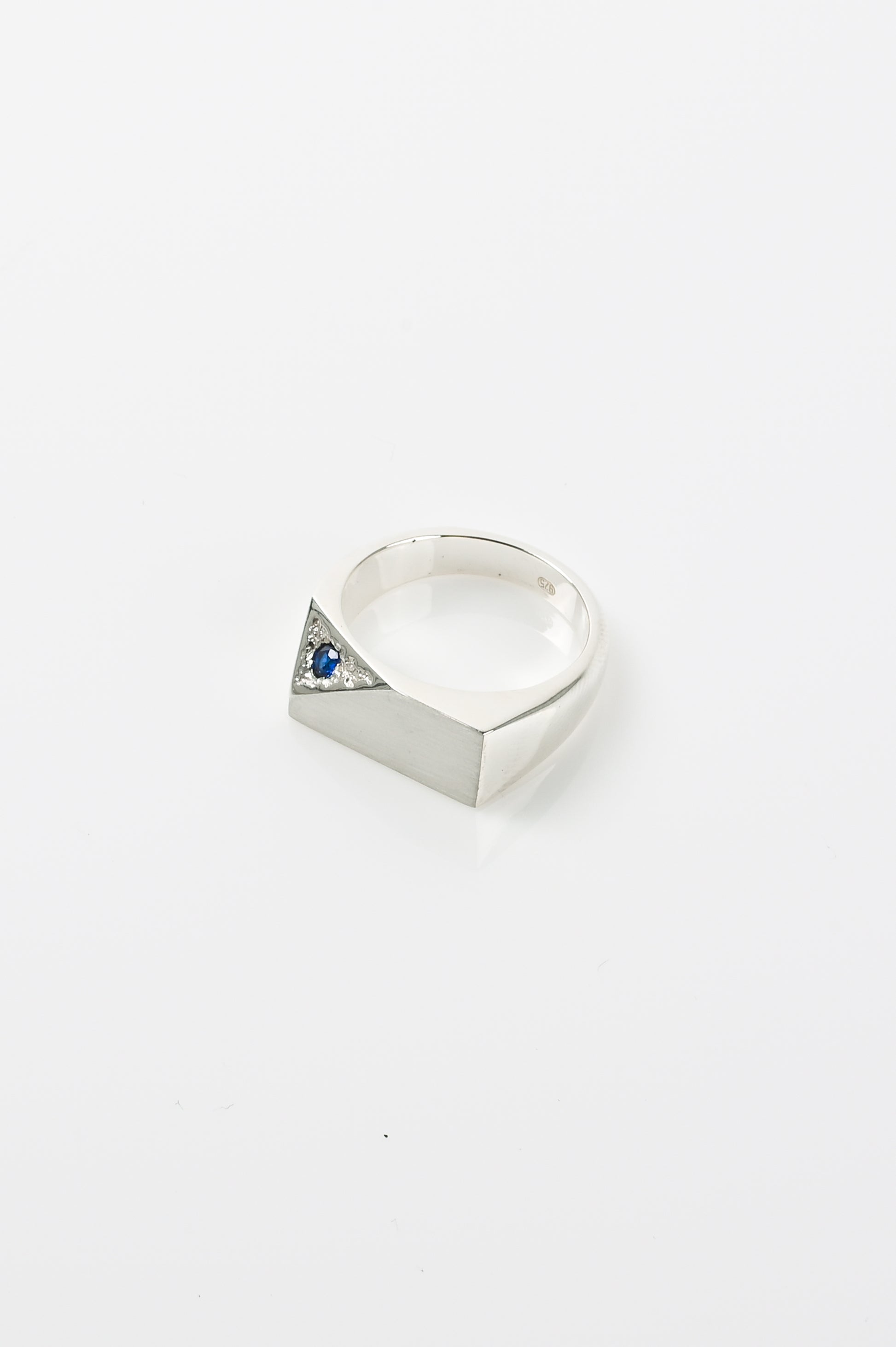 Nui 'Axial' Ring With Sapphire