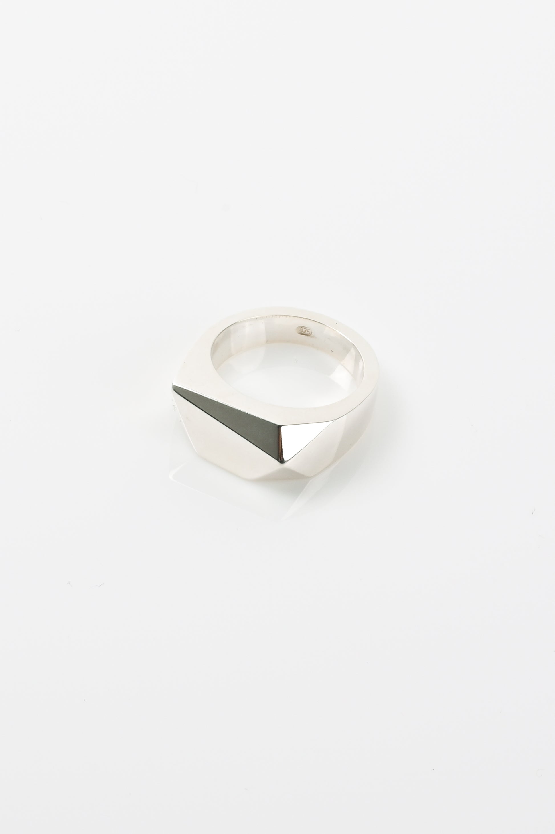 Nui 'Angle' Ring