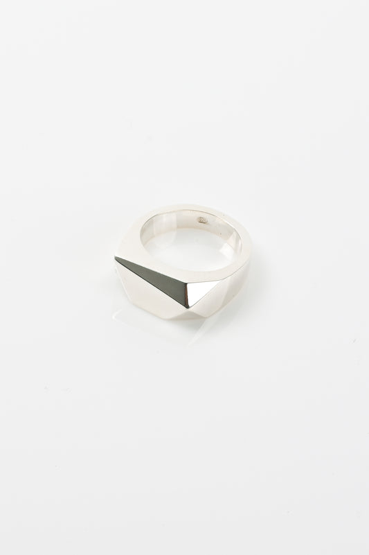 Nui 'Angle' Ring