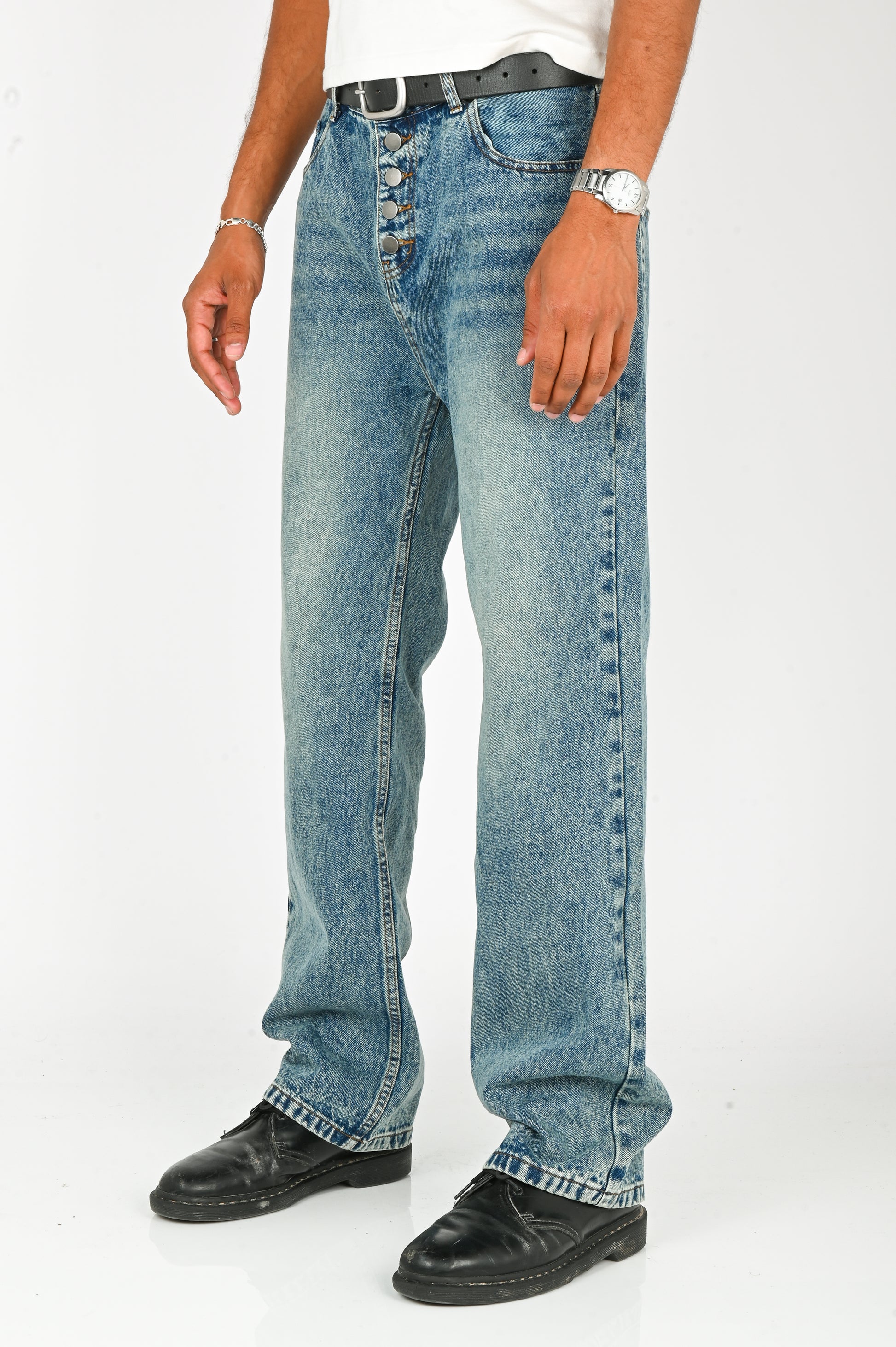 Wynn Hamlyn Button Fly Classic Jeans in Mid Dirty Wash (Mens)
