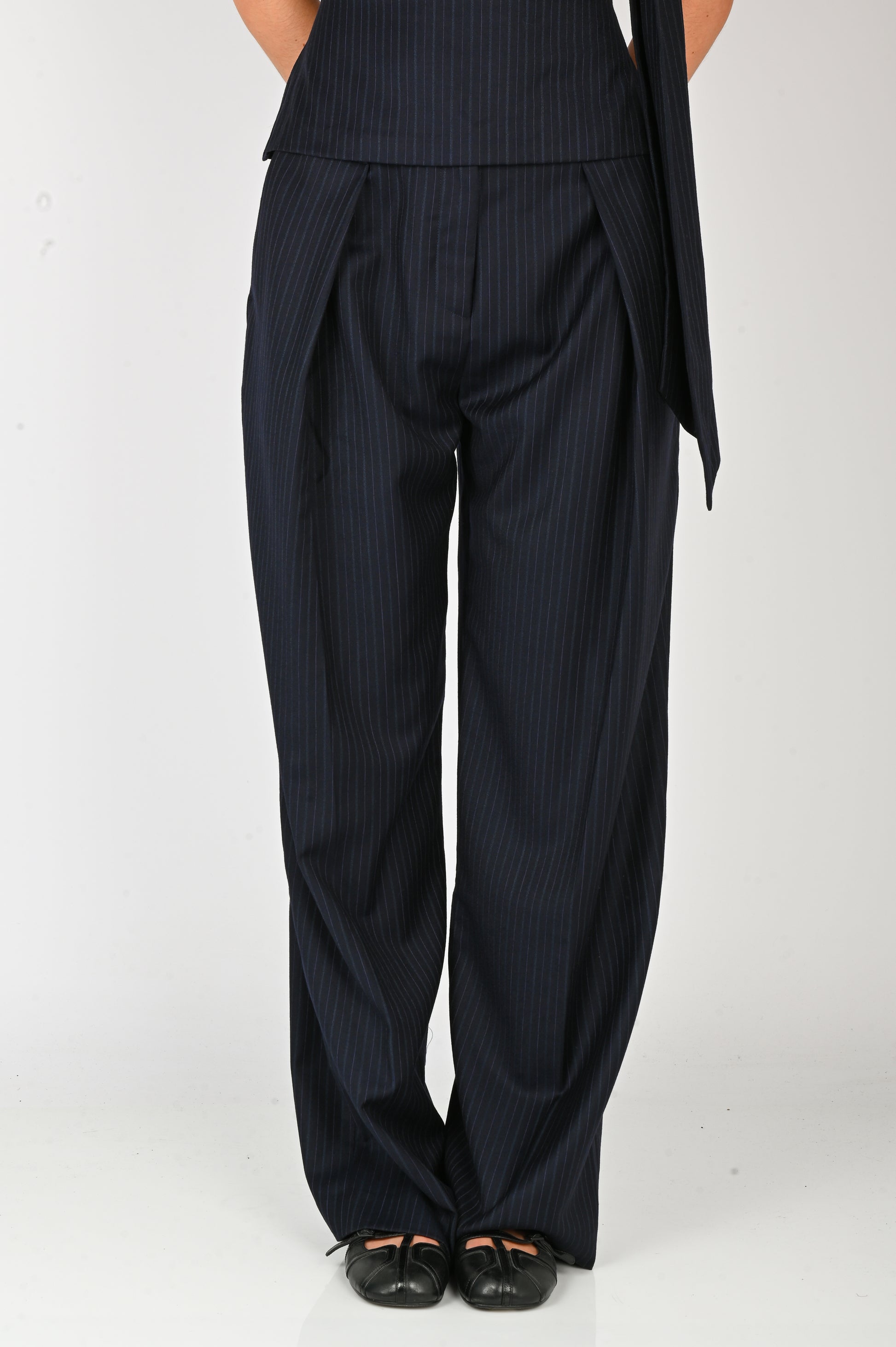 Wynn Hamlyn Pleat Front Trouser in Navy Pinstripe