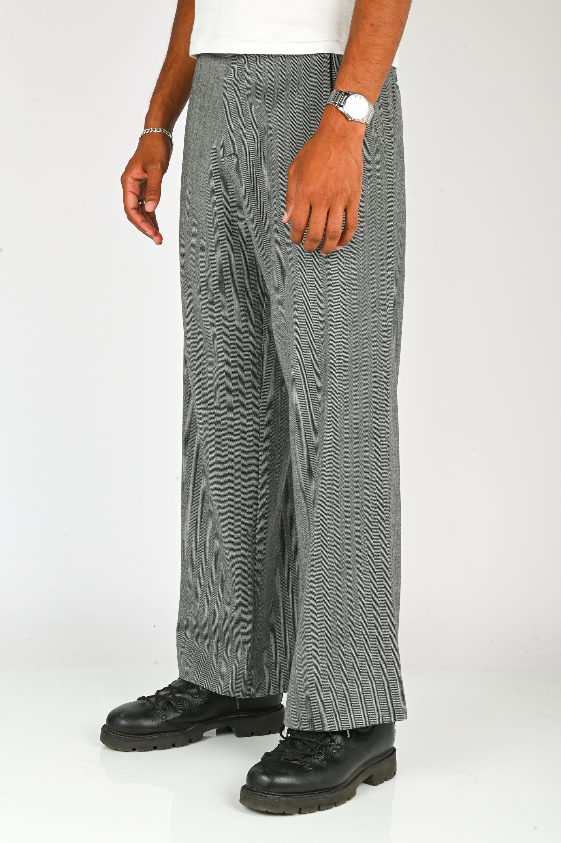 Wynn Hamlyn Pleated Trouser in Grey