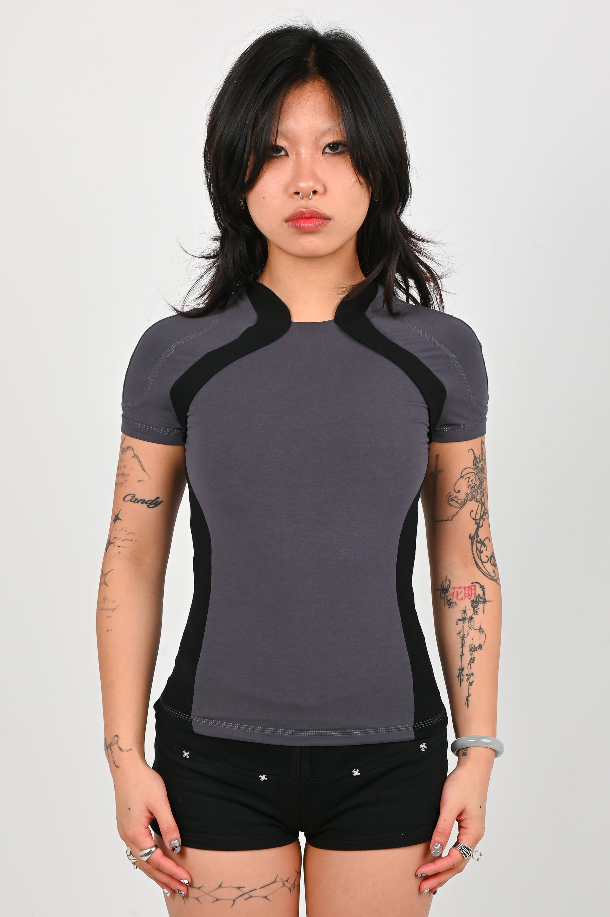 Toilè 'Armor' Reversible Baby Tee in Charcoal