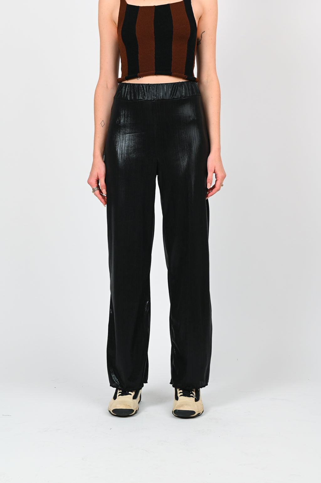 Sabi Low Rise Capri Pant in Black